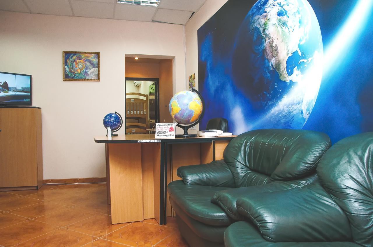 Globus Hostel Kiev Dış mekan fotoğraf