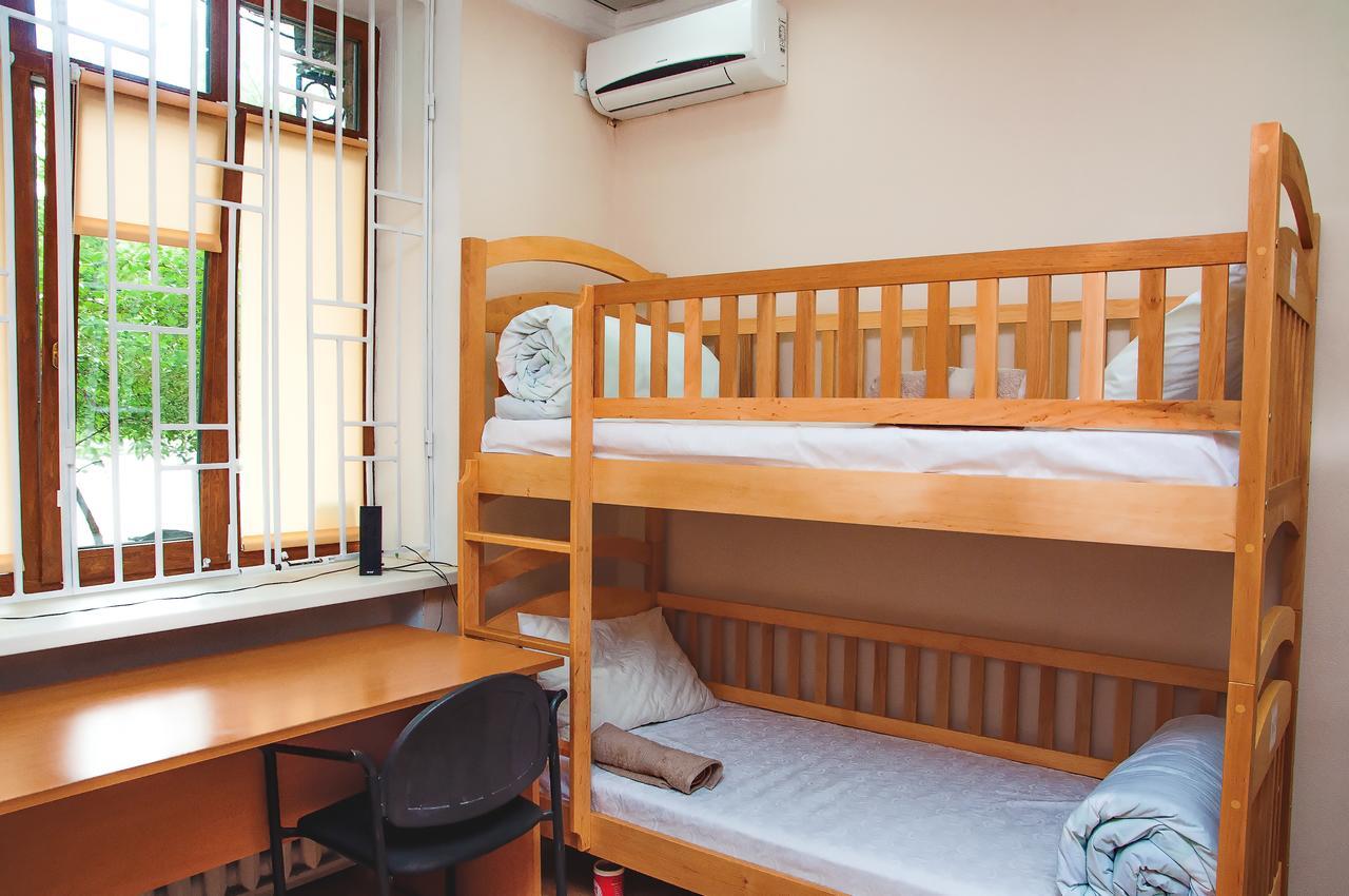 Globus Hostel Kiev Dış mekan fotoğraf