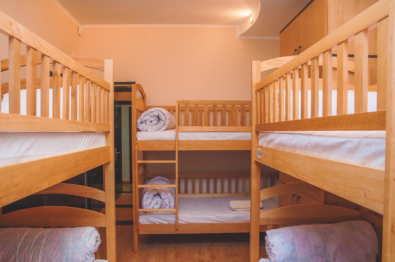 Globus Hostel Kiev Dış mekan fotoğraf