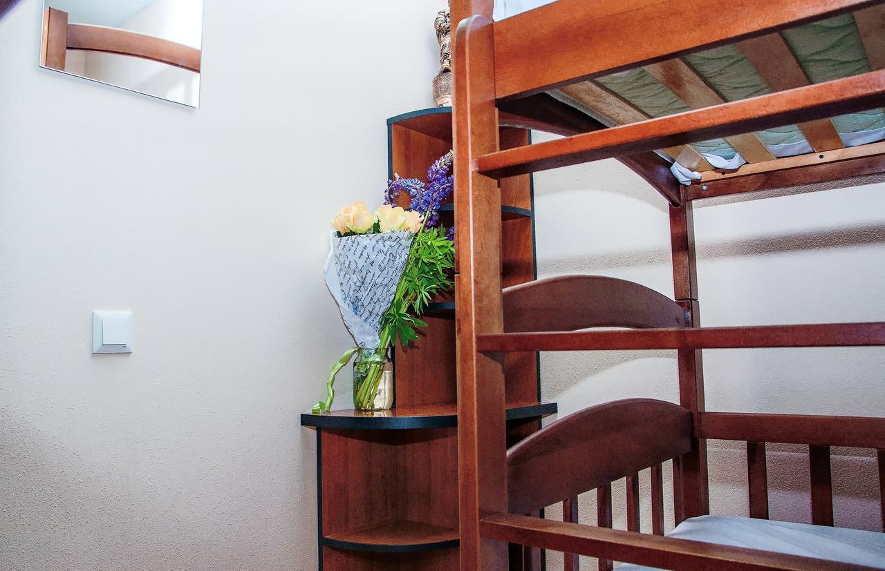 Globus Hostel Kiev Dış mekan fotoğraf