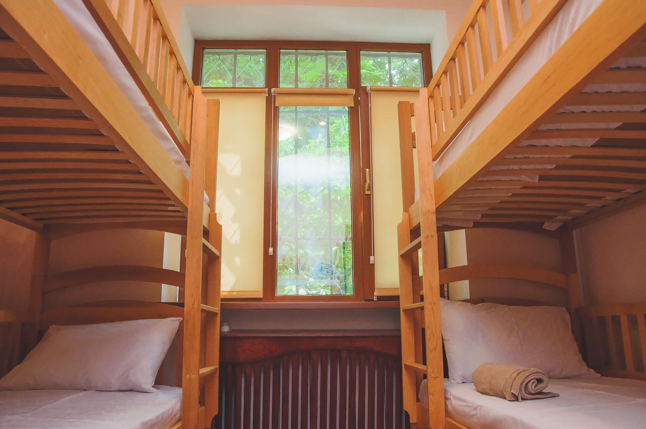 Globus Hostel Kiev Dış mekan fotoğraf