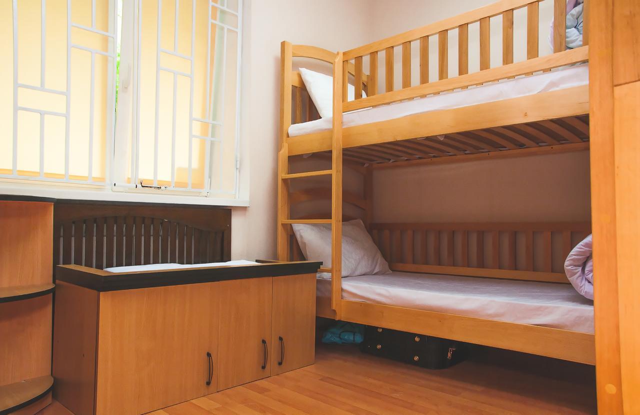 Globus Hostel Kiev Dış mekan fotoğraf