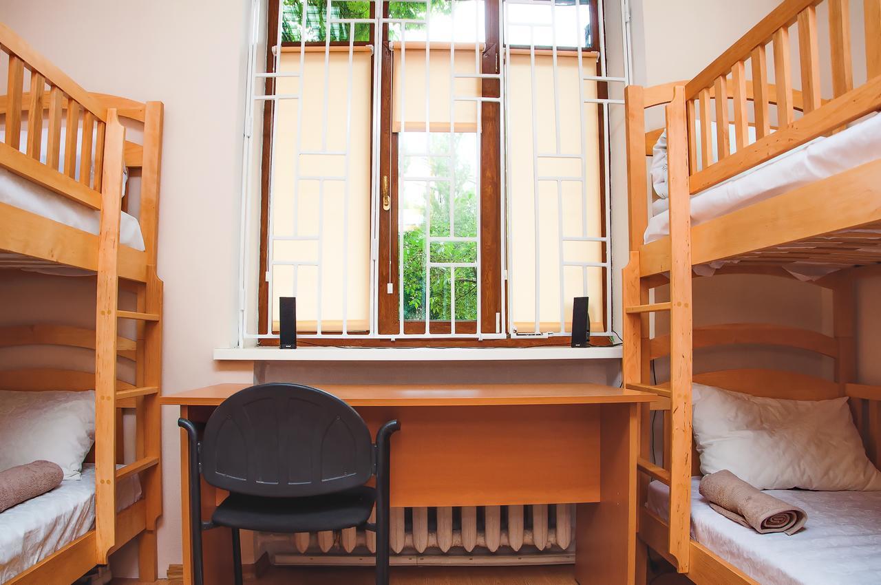 Globus Hostel Kiev Dış mekan fotoğraf