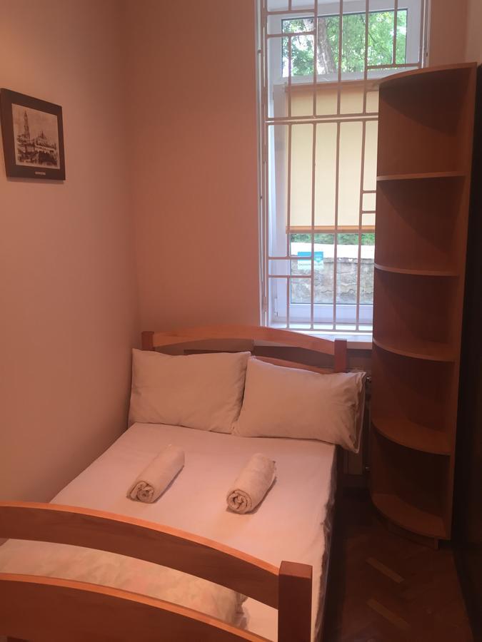 Globus Hostel Kiev Dış mekan fotoğraf