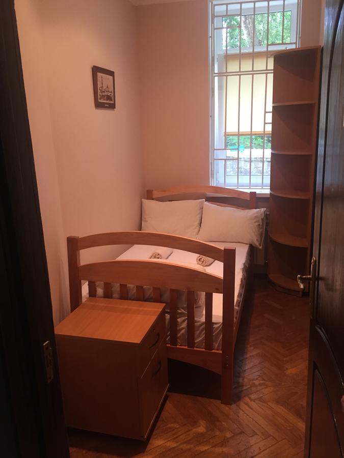 Globus Hostel Kiev Dış mekan fotoğraf
